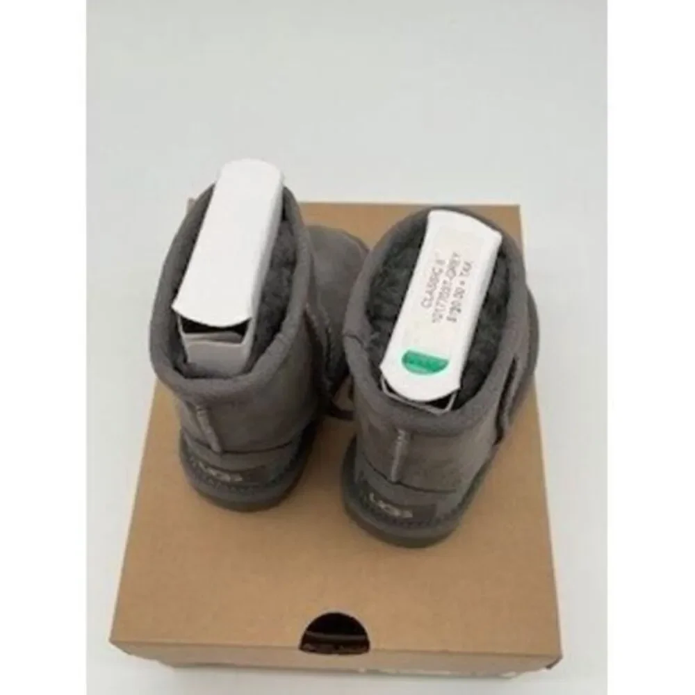 UGG Classic Short Gray Toddler Boots‎ Size C6